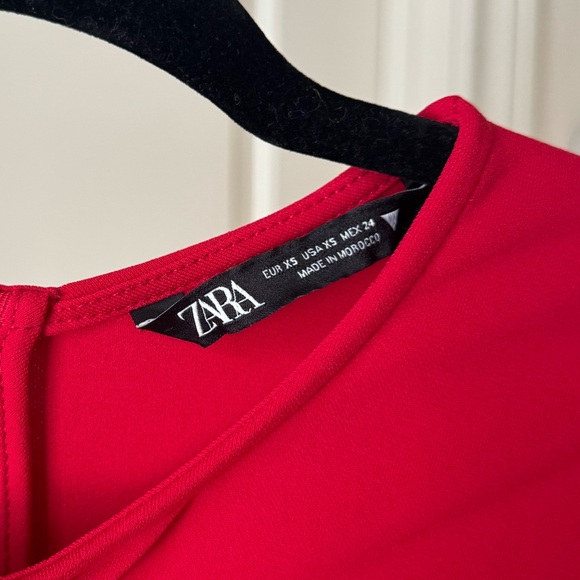 Zara Red Heart Bodysuit - Picture 3 of 9